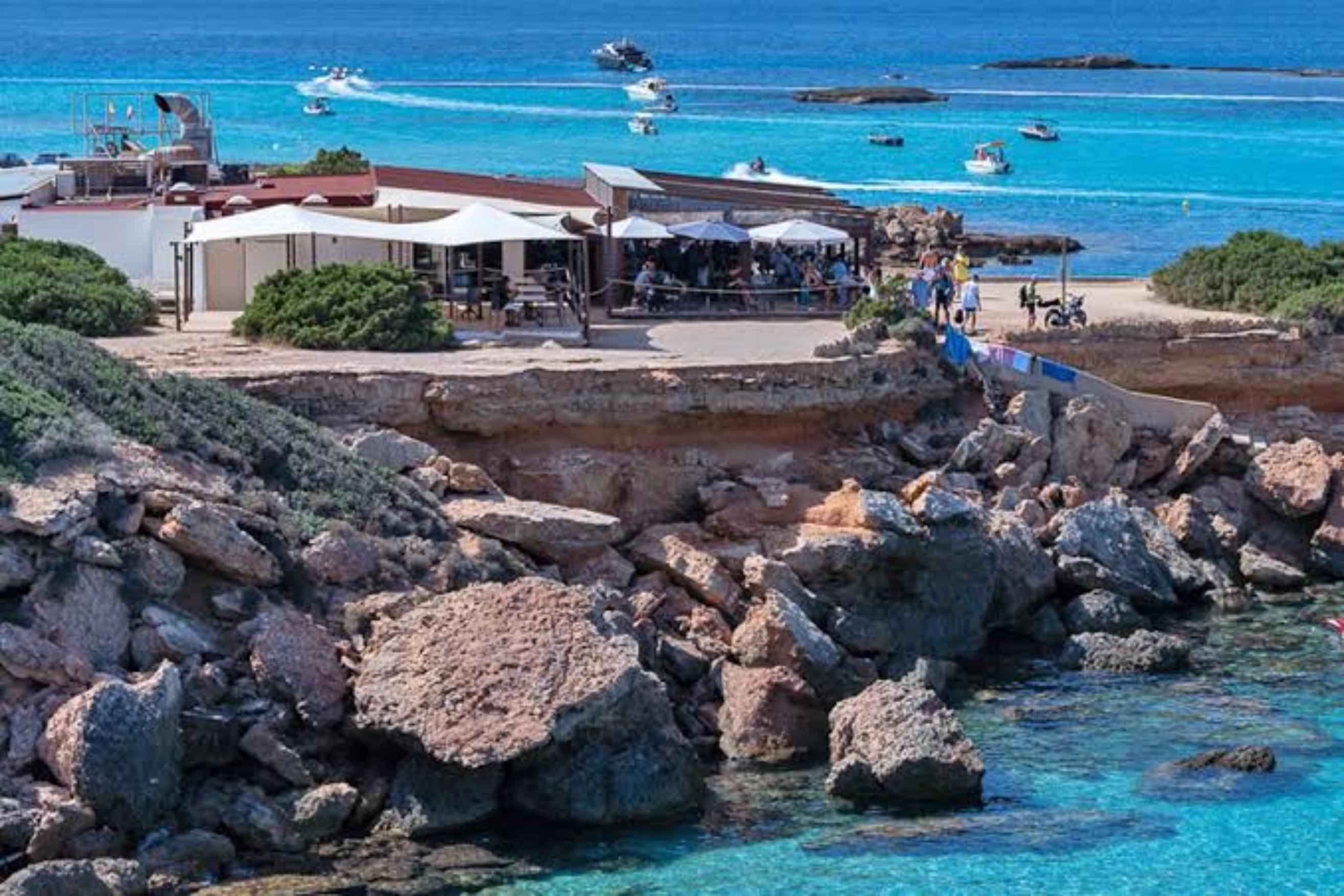 Sunset Cala Conta - photo 3