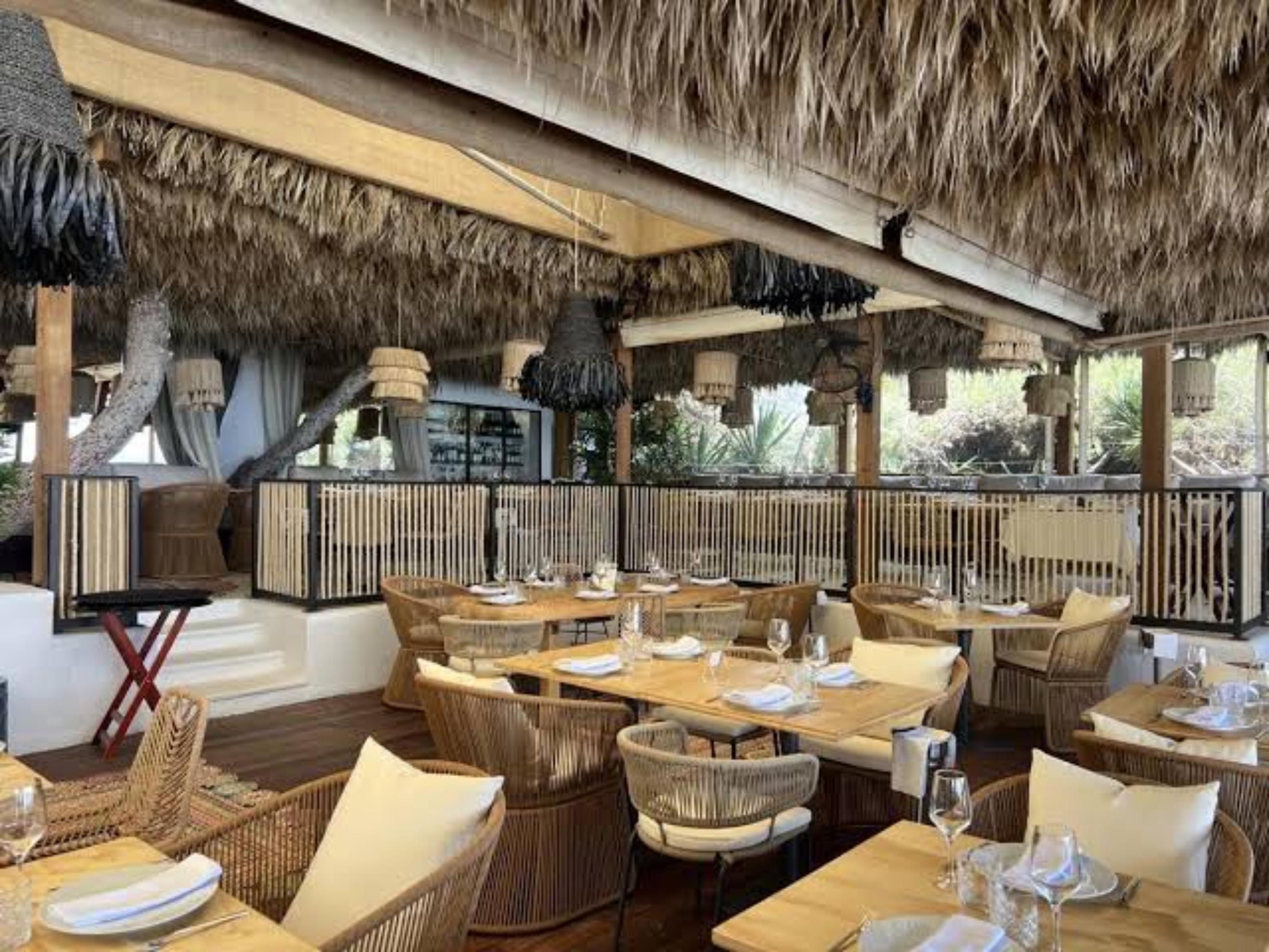 NoHo Beach Club - Lunch Spots