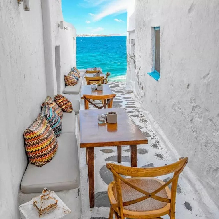 Kastro's Restaurant - Lunch Spots