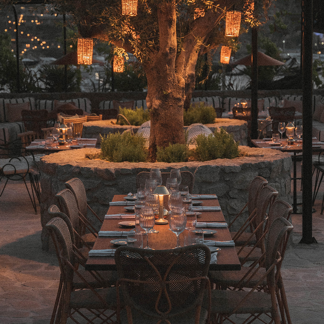 La Cantine du Faubourg 105 Mykonos - Dinner Venues