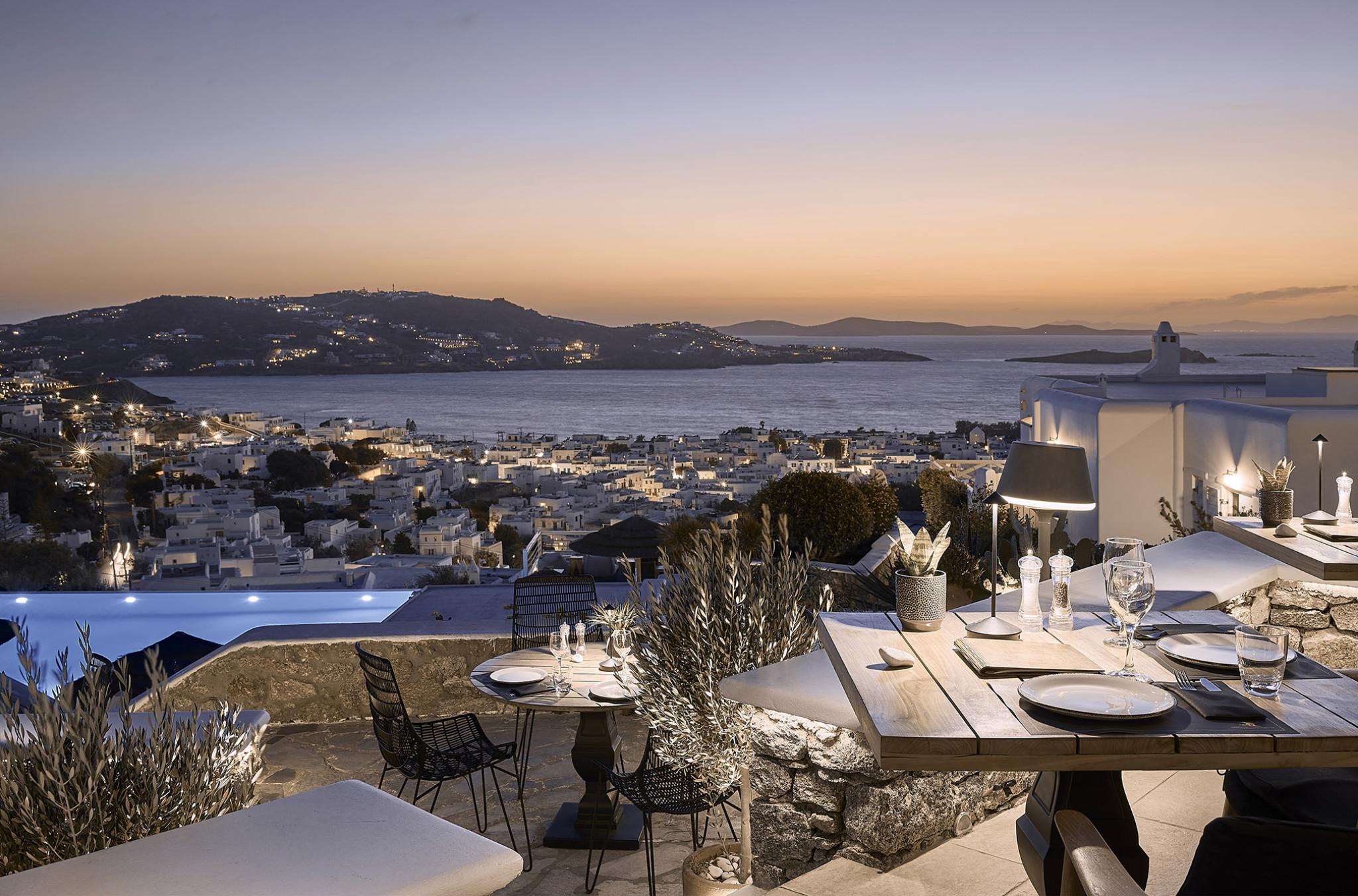 Karavaki Restaurant - photo 3