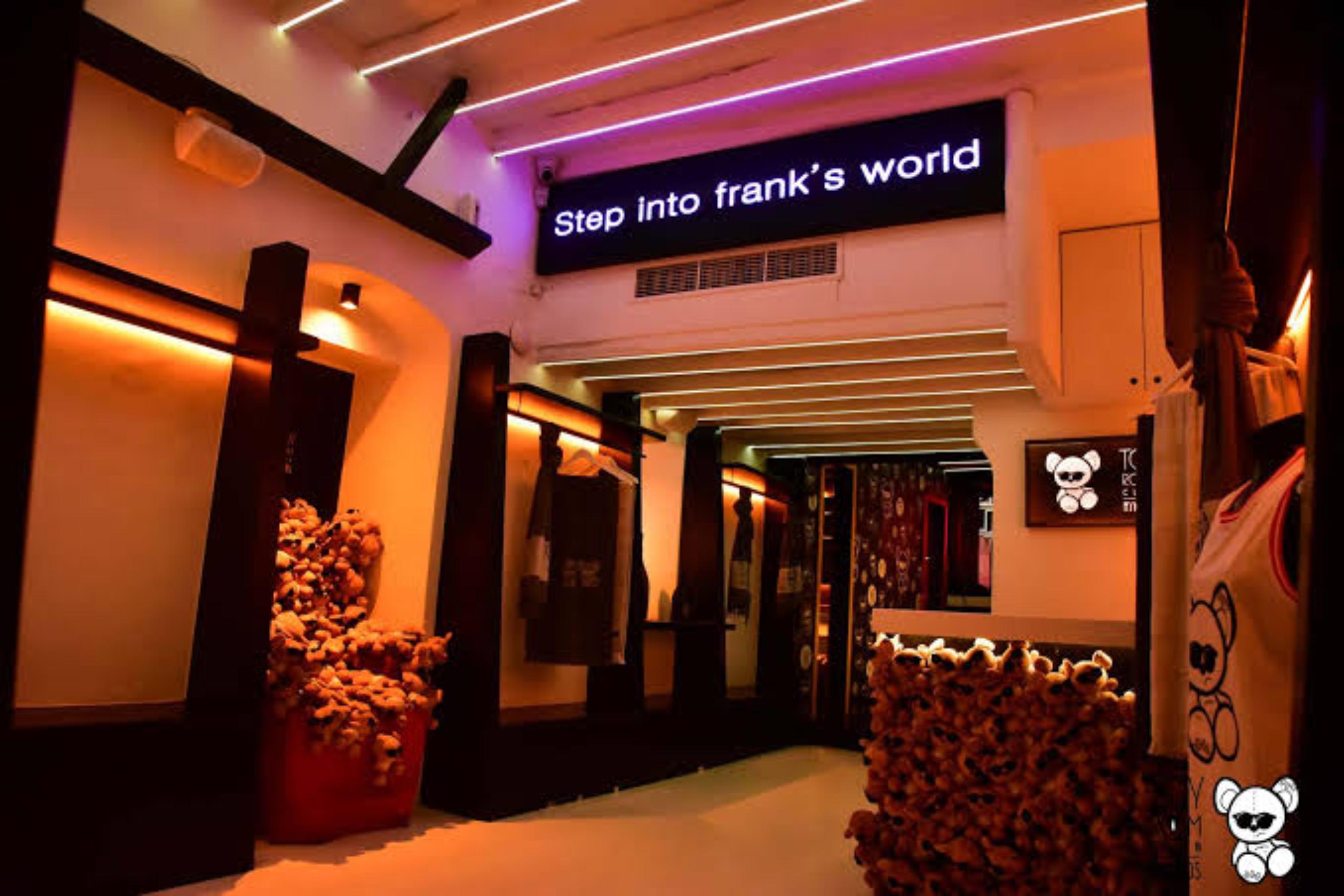 ToyRoom - Bars & Clubs