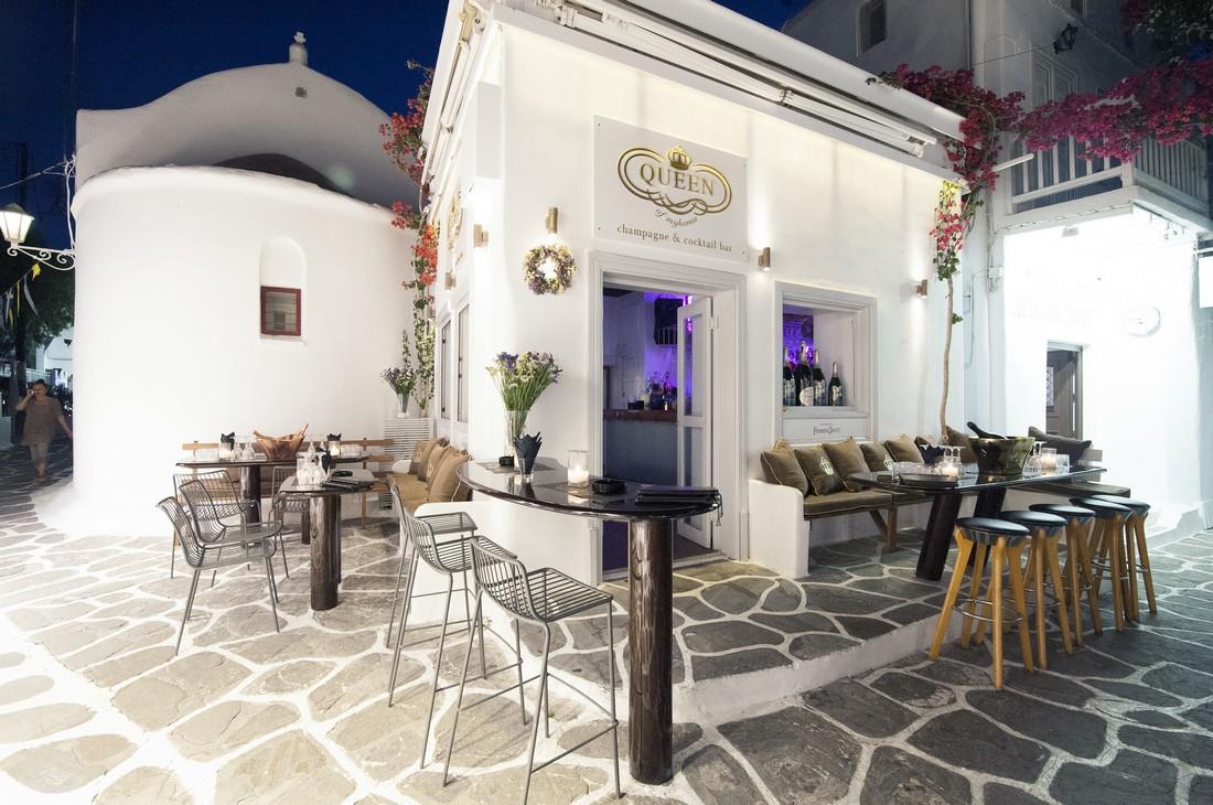 Queen of Mykonos - Bars & Clubs