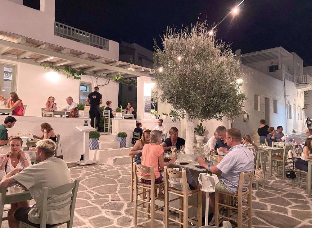 Kapari Restaurant - photo 2