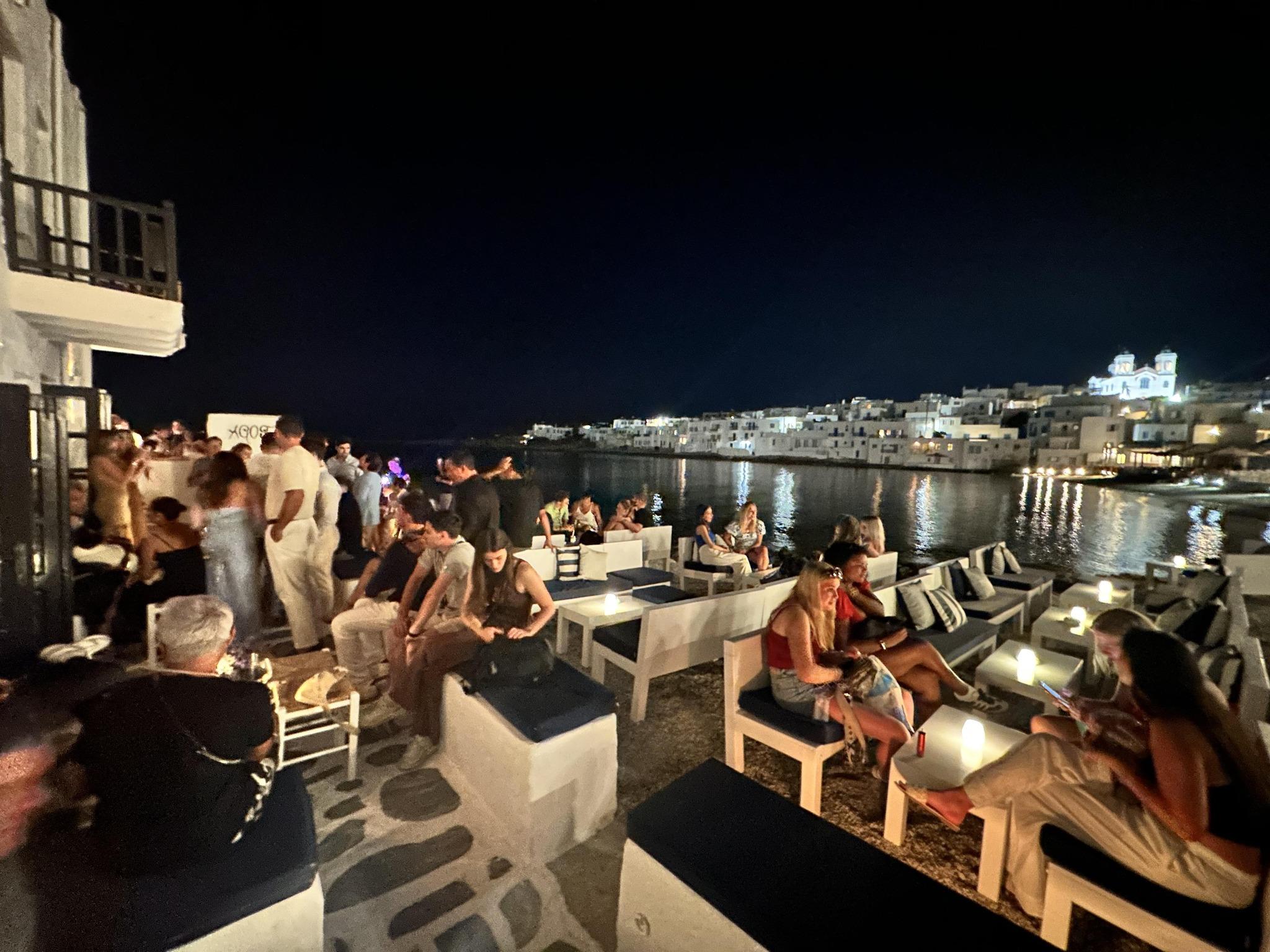 Bars & Clubs in Paros
