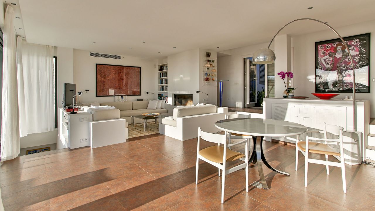 Calypso - Main House
