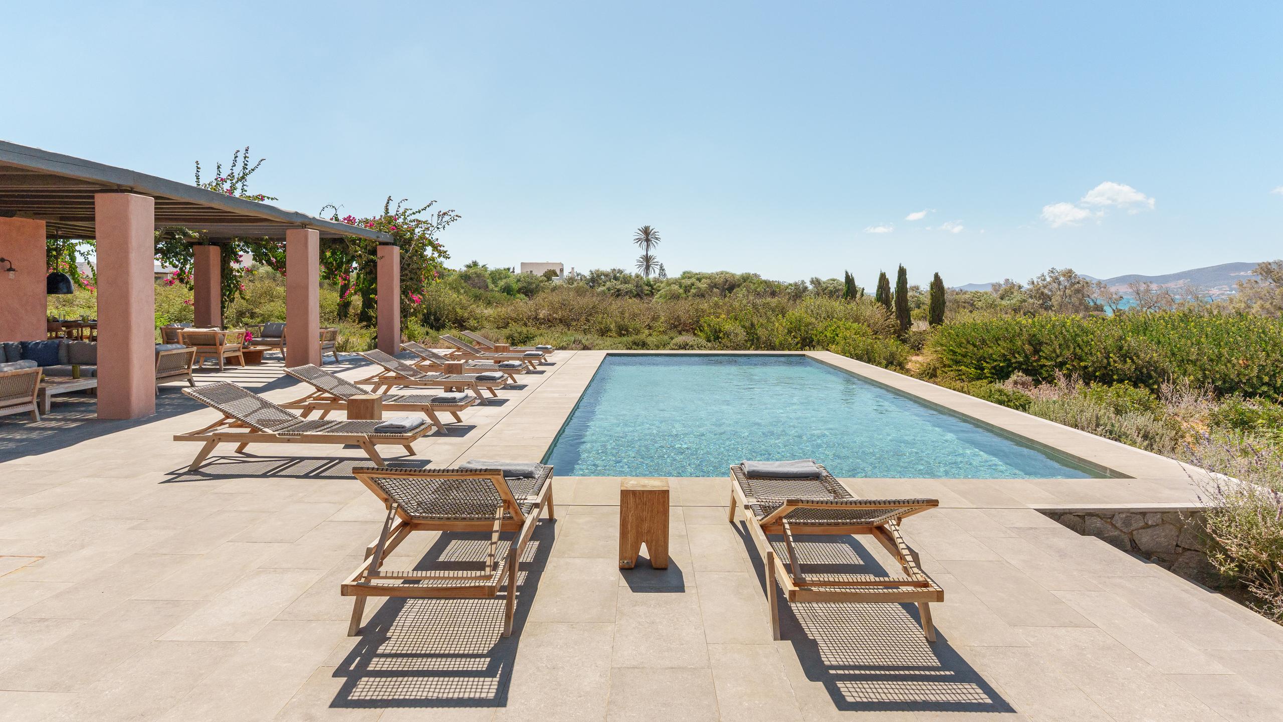 Dumaresq South - Pounda, Paros